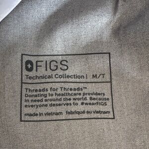 Figs Technical Collection M/T in Gray- Set (pants and top)